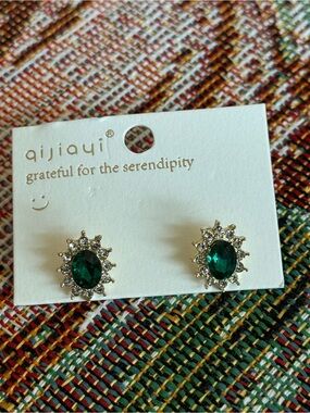 Emerald Green Halo Stud Earrings ✨ Brand New
